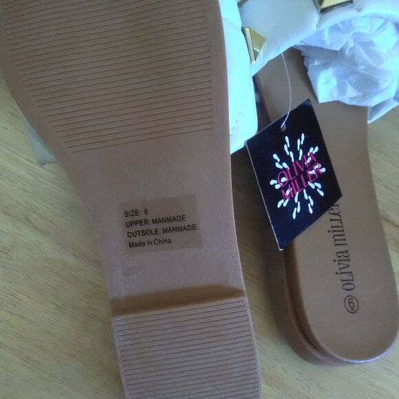 NWT OLIVIA MILLER Quilted Studded Slide Sandals - Picture 4 of 7